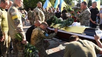 Рівне попрощалося із Захисником України