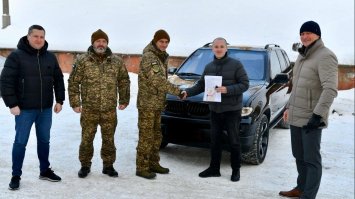 Рівненська митниця передала для ЗСУ 35 автомобілів 