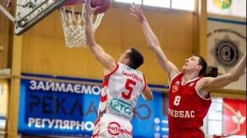 Рівненські баскетболісти здобули перемогу у першому матчі 1/2 фіналу чемпіонату України