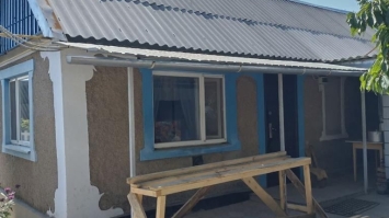 Рівненські волонтери спершу ремонтують будинки літнім та самотнім