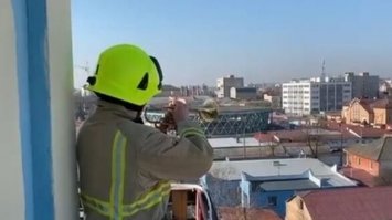 Рівненський пожежник оригінально виконав гімн України (+ВІДЕО)