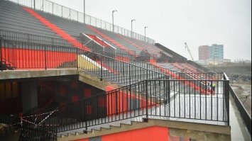 Рівненський стадіон будують в кольорах футбольного клубу «Верес»