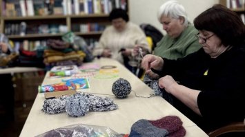 Шкарпетки, пояси й донати – для бійців