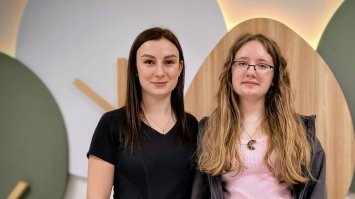 Школярка тиждень ходила з голкою