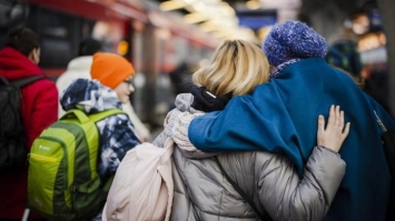 Швейцарія заплатить українським біженцям за повернення додому