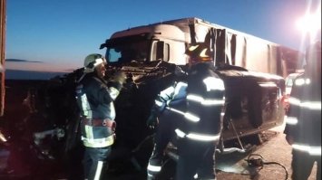 Смертельна аварія: Мікроавтобус в якому їхали українці до Угорщини розбився на кордоні