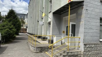 Театри та адмінбудівлі у Рівному обладнають для маломобільних мешканців