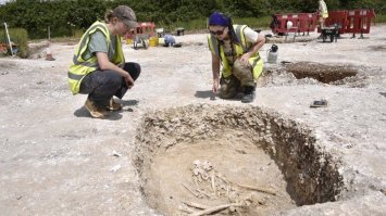 У Британії виявили скелет підлітки віком 2000 років, яку поховали обличчям донизу
