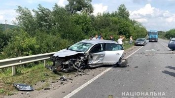 У Дубенському районі зіткнулись два авто: є загиблий та травмовані (ФОТО)