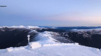  У Карпатах  гори засипало снігом
