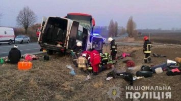 У Хмельницькій області в аварію потрапив автобус із біженцями: є загиблі