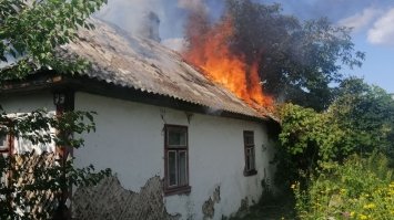 У Костополі нищівний вогонь намагався знищити будинок