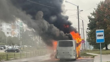 У Львові під час руху спалахнув рейсовий автобус з пасажирами
