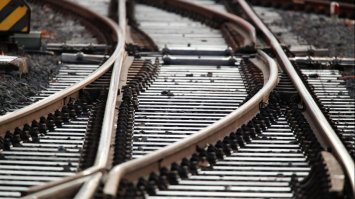  У Польщі невідомі пошкодили залізницю, що веде в Україну 