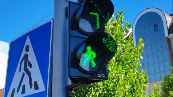 У Рівному побільшало світлофорів з сенсорними кнопками та звуковими оповіщувачами