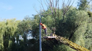У сквері біля Усті також стало безпечніше та світліше