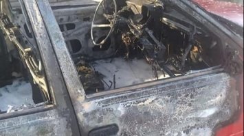 У Зарічному загорівся автомобіль