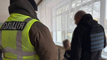 Учень напав у школі на вчительку та однокласника: всі постраждалі у лікарні