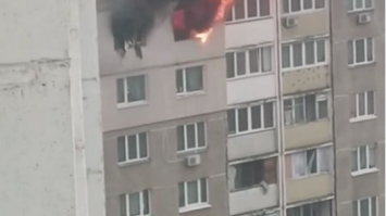  Уламок ракети частково зруйнував житлову багатоповерхівку у Києві 