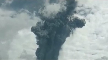 В Індонезії під час виверження вулкана загинули 11 альпіністів, ще 12 зникли безвісти 