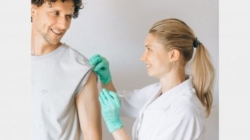 В Італії запровадили обов’язкову вакцинацію для людей віком 50+