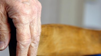 В Рівному пенсіонерка намагалася скоїти суїцид