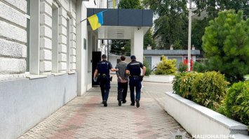 Вбив батька поки він спав