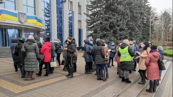 Вимагали заборговану зарплату