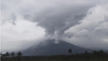 Виверження вулкану Семеру в Індонезії: загинуло щонайменше 14 людей
