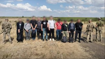 Втікали з України: військовозобов’язані видавали себе за туристів