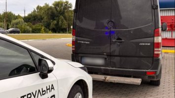 З автомобіля пахло алкоголем