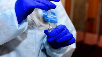 За минулу добу понад 500 осіб отримали першу дозу щеплення проти ковіду