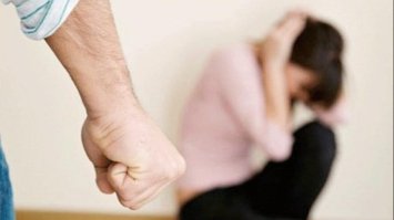 За знущання над дружиною – рік обмеження волі
