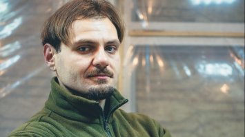 Залишив операційну заради фронту