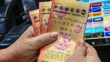 Зірвано джекпот майже на мільярд доларів — це п`ятий за величиною виграш в історії лотереї Powerball