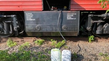 Зливали і продавали паливо з тепловозів – підозрюють працівників залізниці